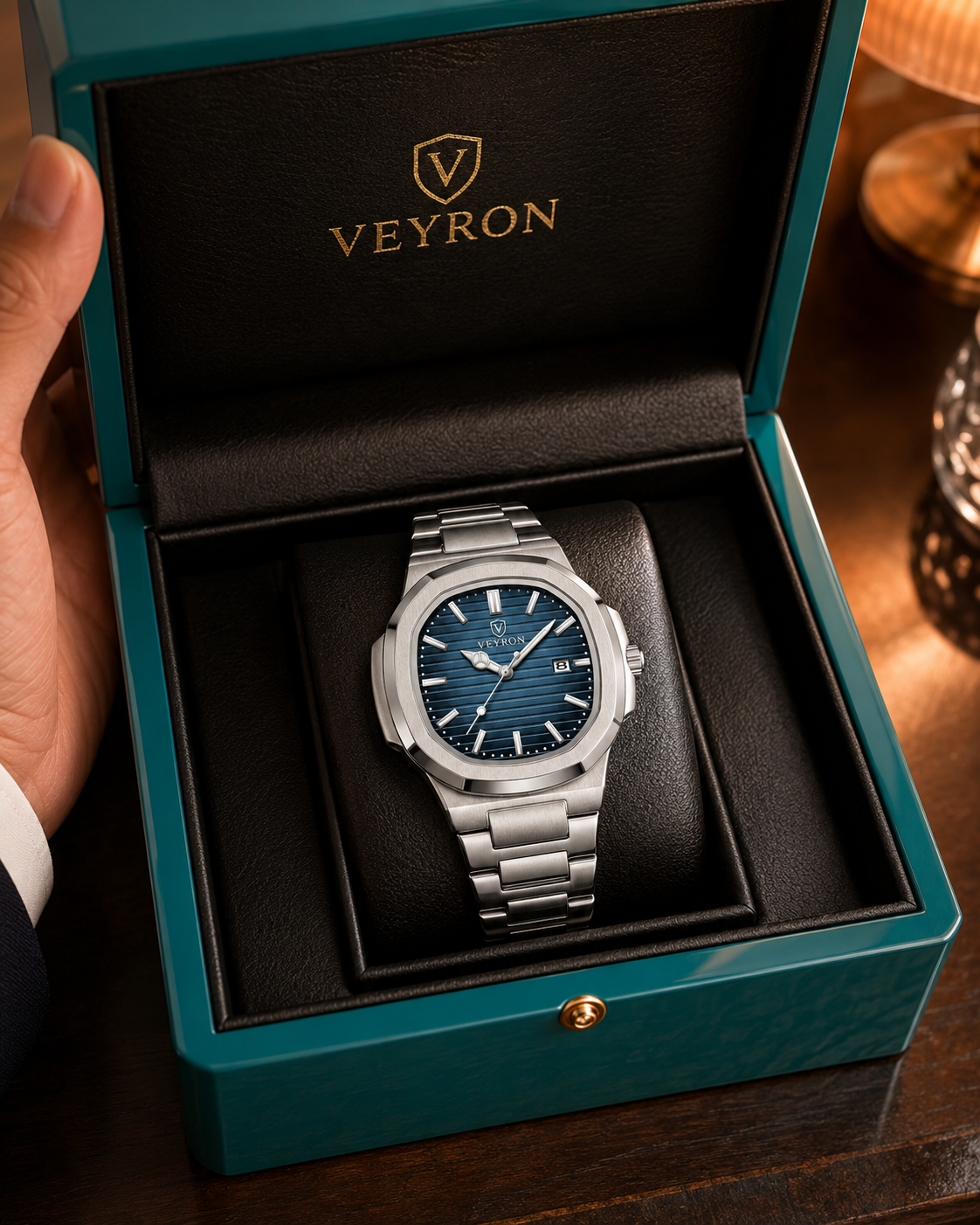 Veyron Gawain field watch – angle view