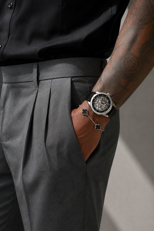 Veyron Brennus chronograph dial and pushers – detail view