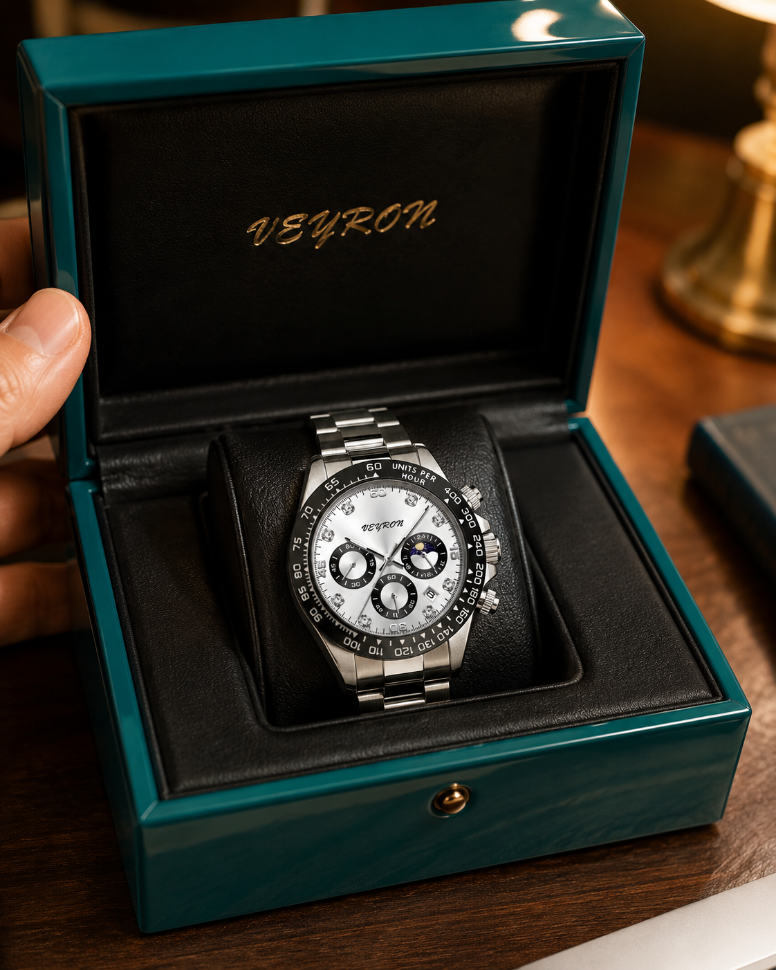 VEY 004 — three-quarter angle, polished case