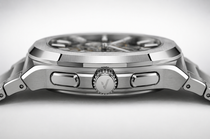 Veyron Corvus watch crown – detail view