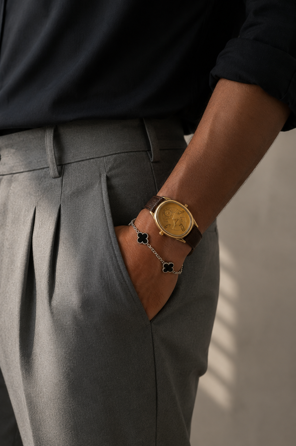 VEY 007 — side profile, cushion case automatic