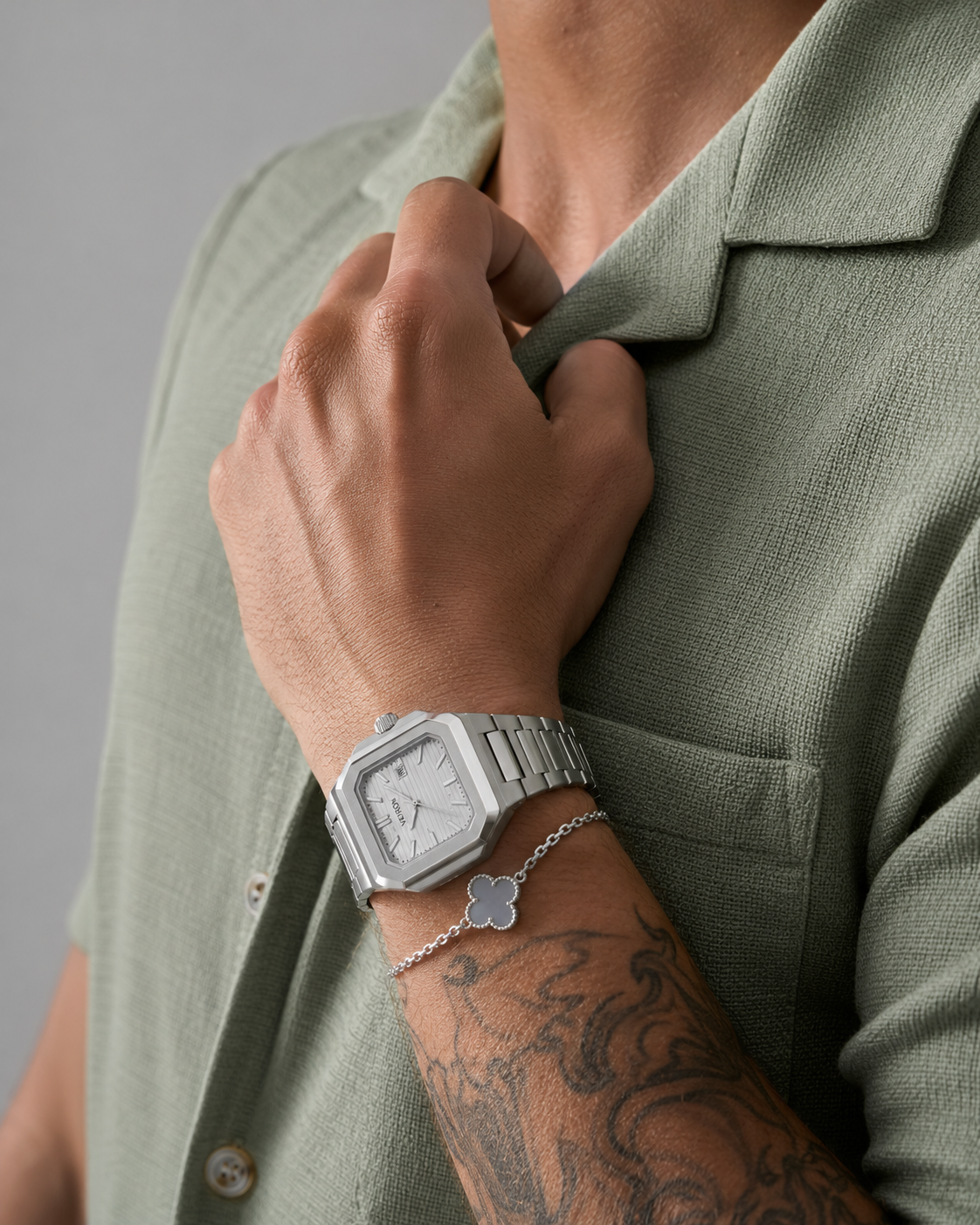 Veyron Titus chronograph watch – side profile