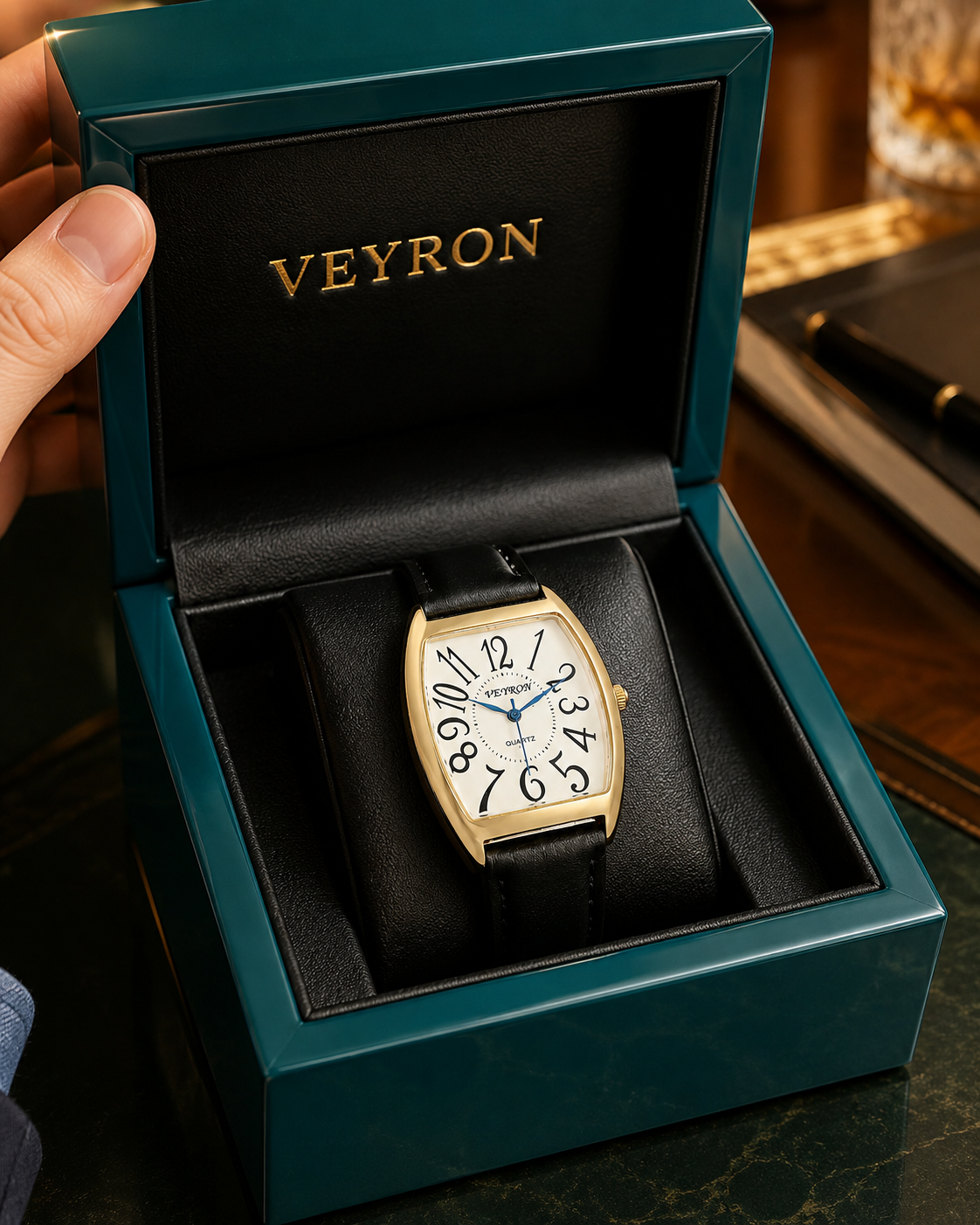 VEY 001 — three-quarter angle, steel tonneau case